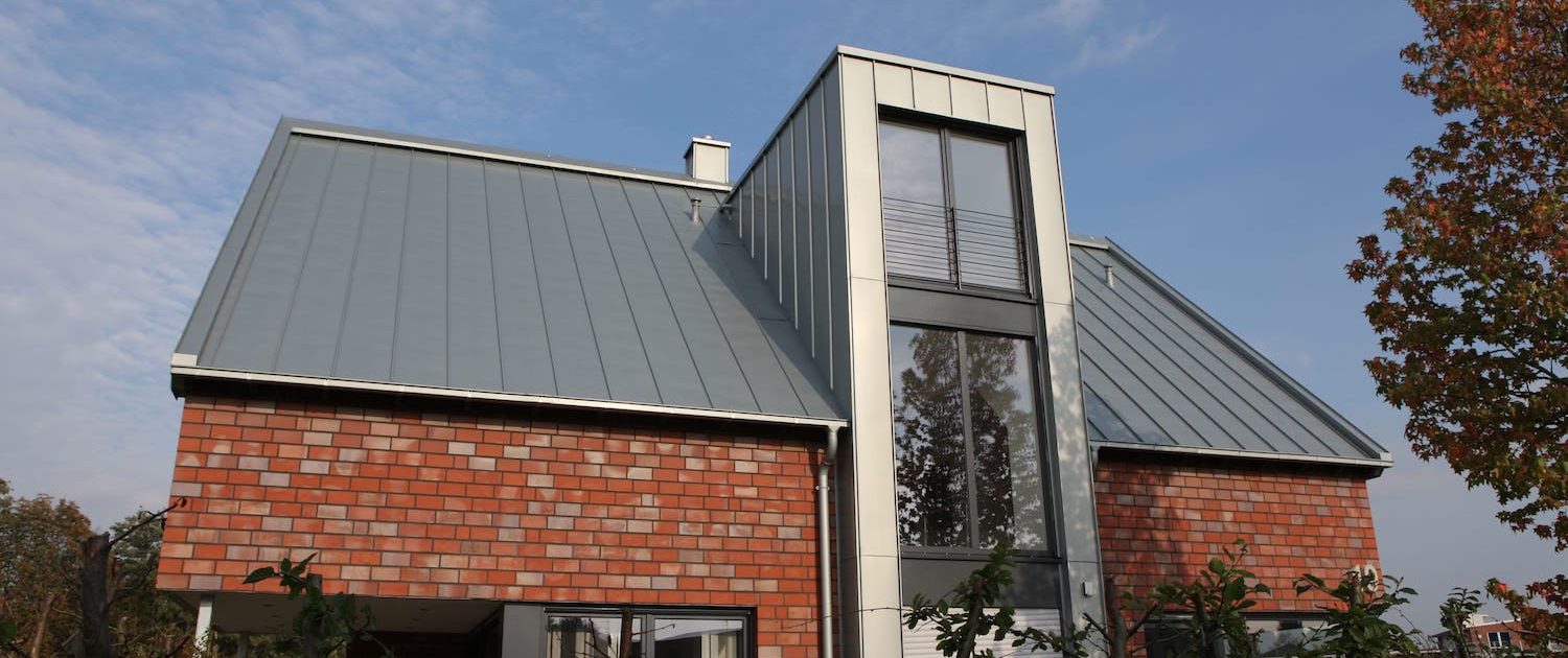 Metalldächer: Moderne Dachvariante auch fürs Privathaus - MeinDach